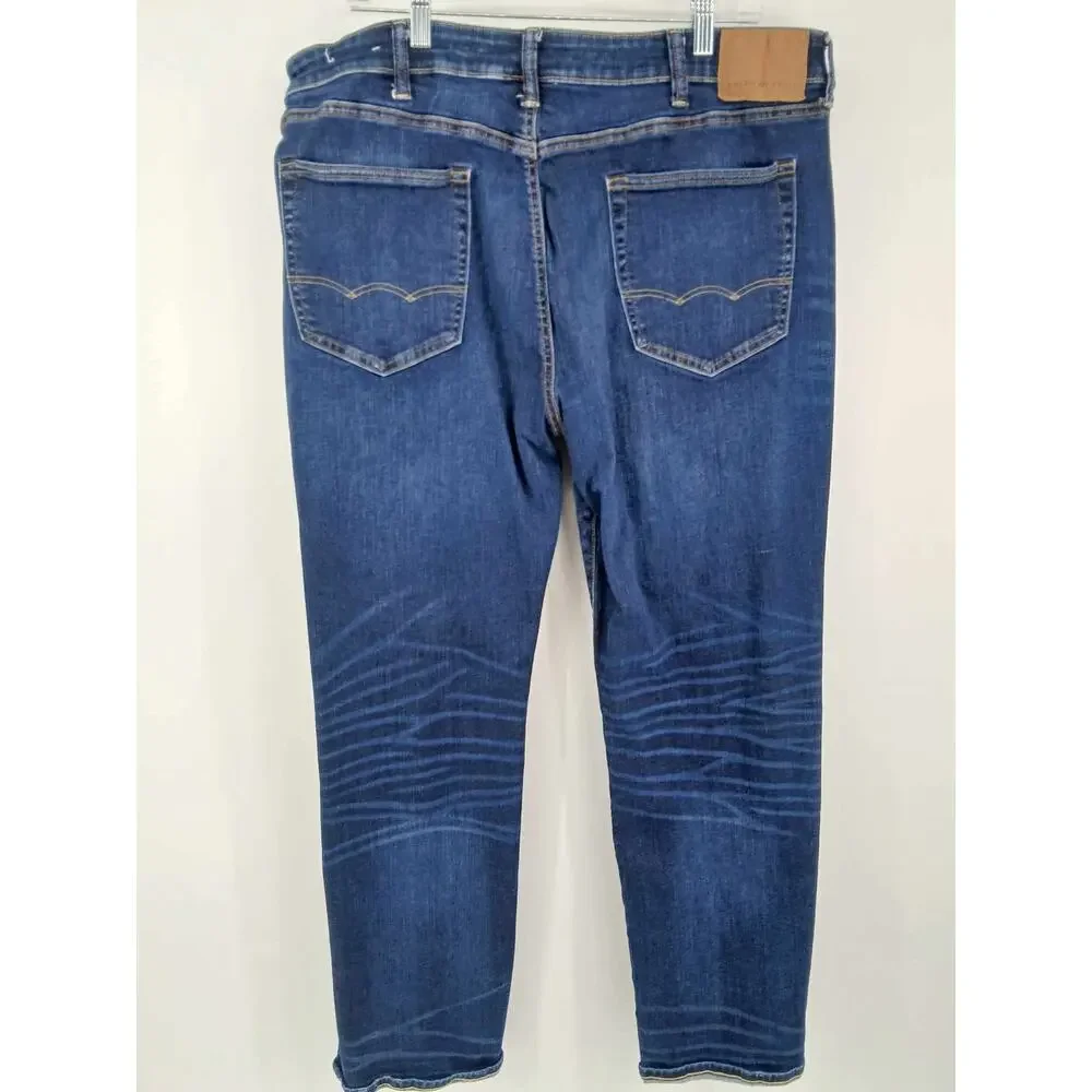 American Eagle Outfitters excellent